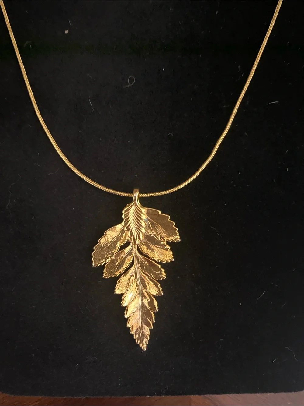 Gold Leaf Pendant Necklace - Elegant Women’s Jewelry